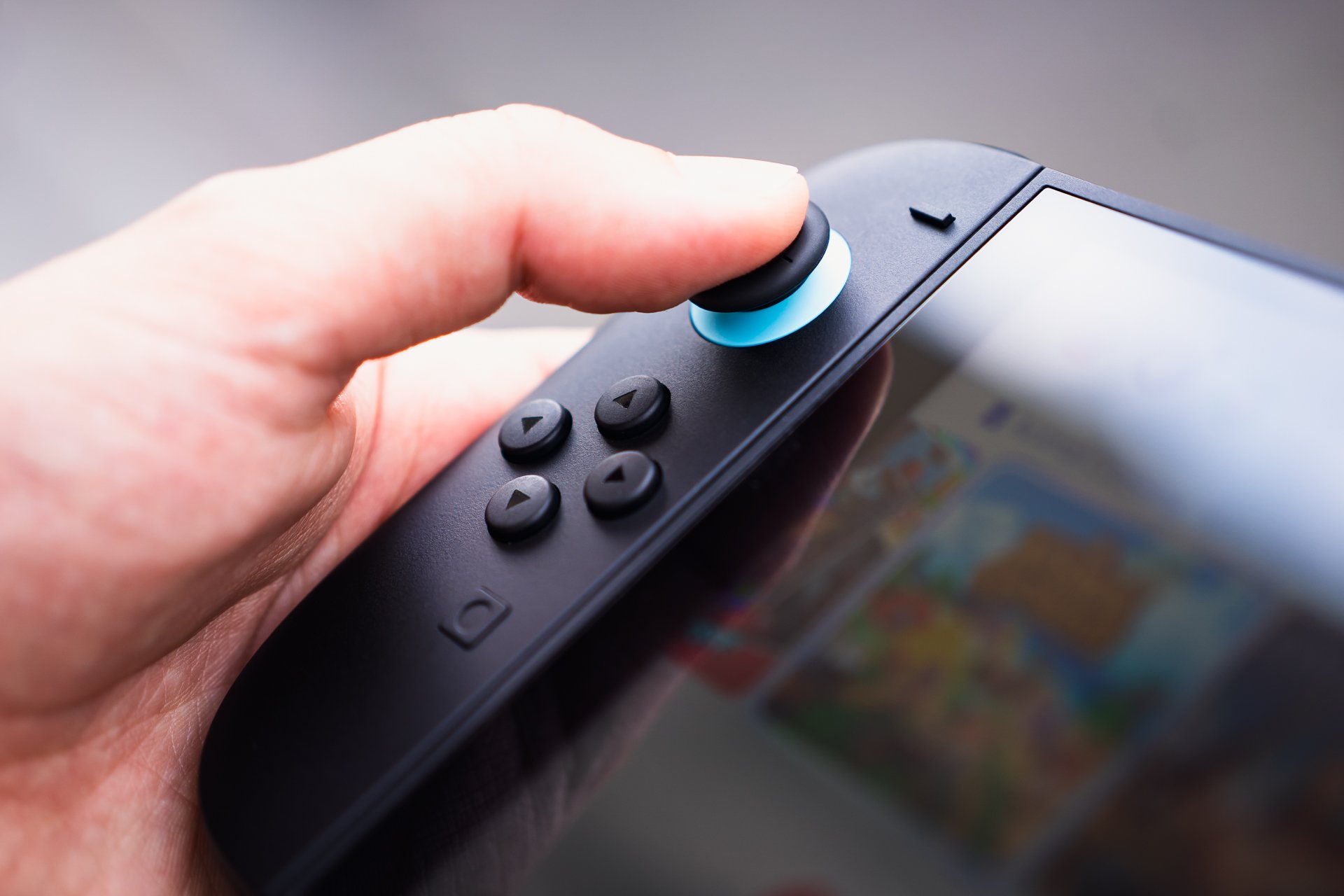 Test-Nintendo-Switch-2-bouton-joy-con-gauche.jpg