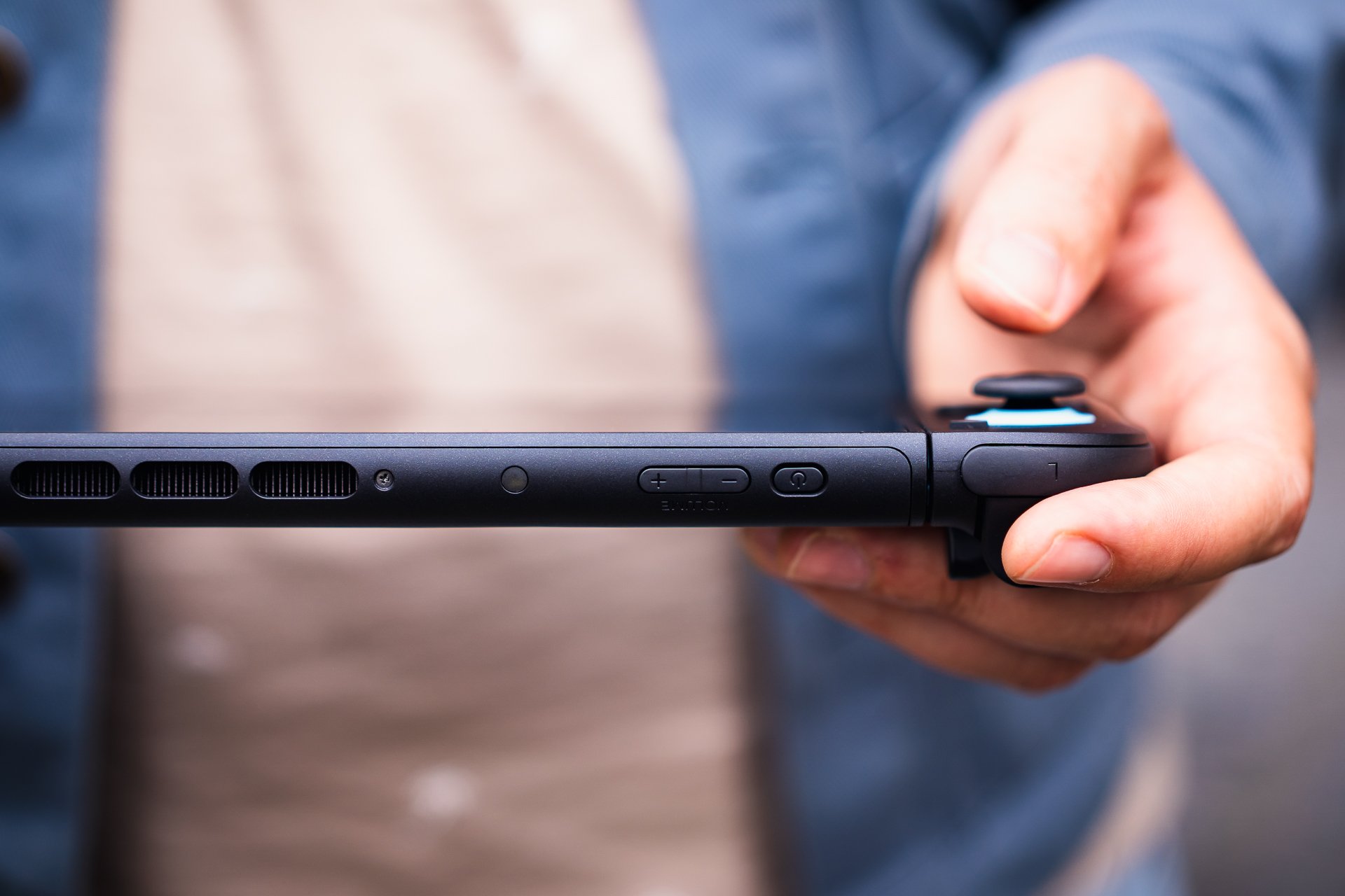 Test-Nintendo-Switch-2-tranche-haute.jpg
