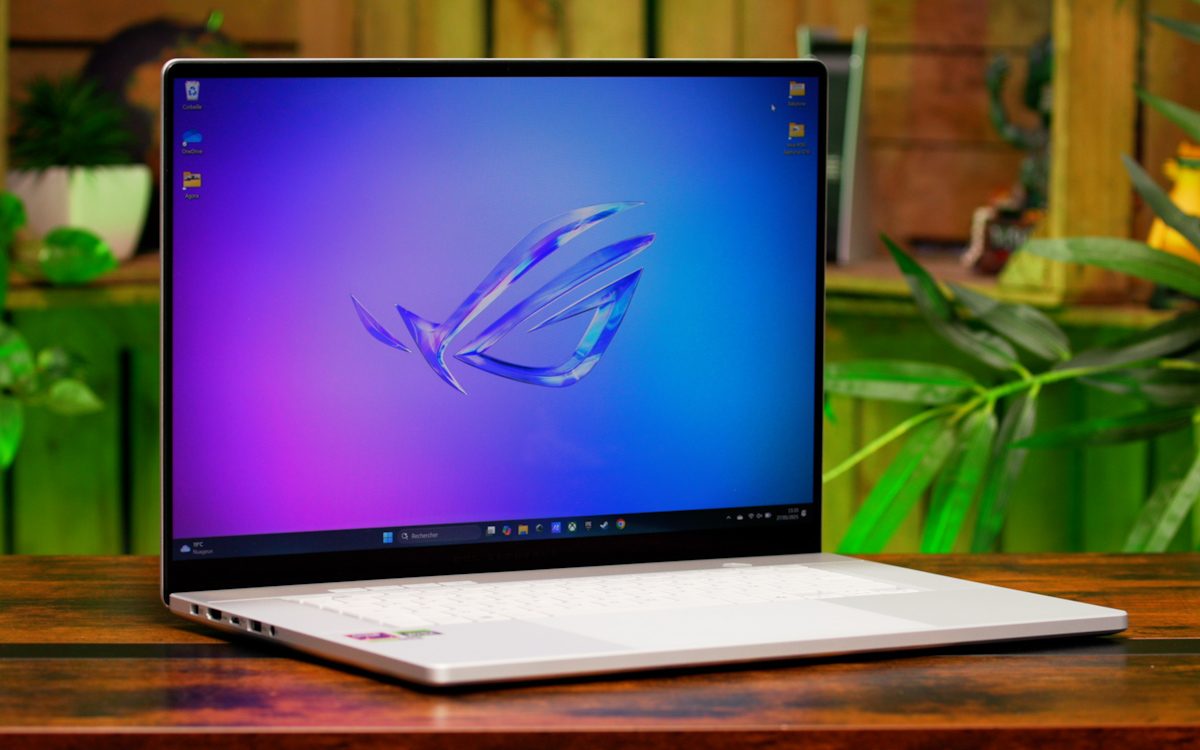 ROG-Zephyrus-G16-1.jpg