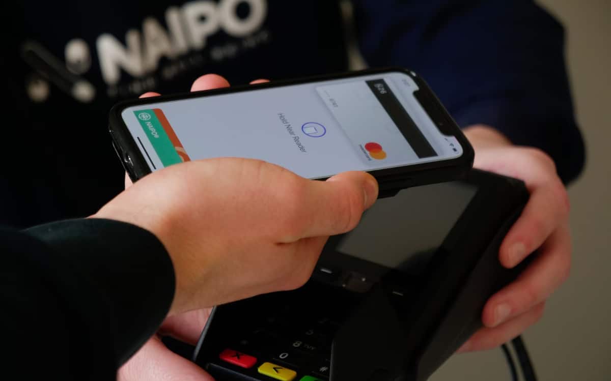 apple-iphone-terminal-paiement-sans-contact.jpg