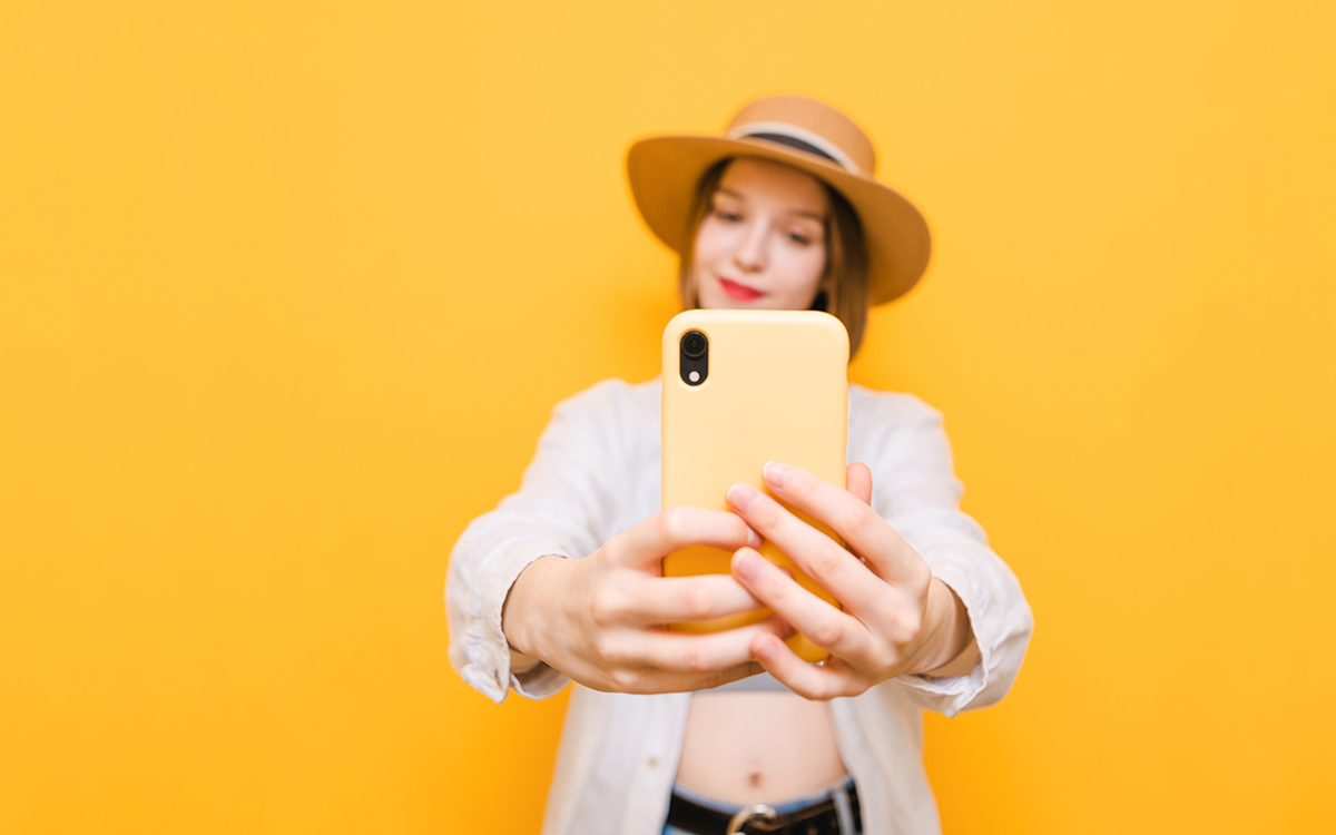 smartphone-selfie-vetement-essayage.jpg