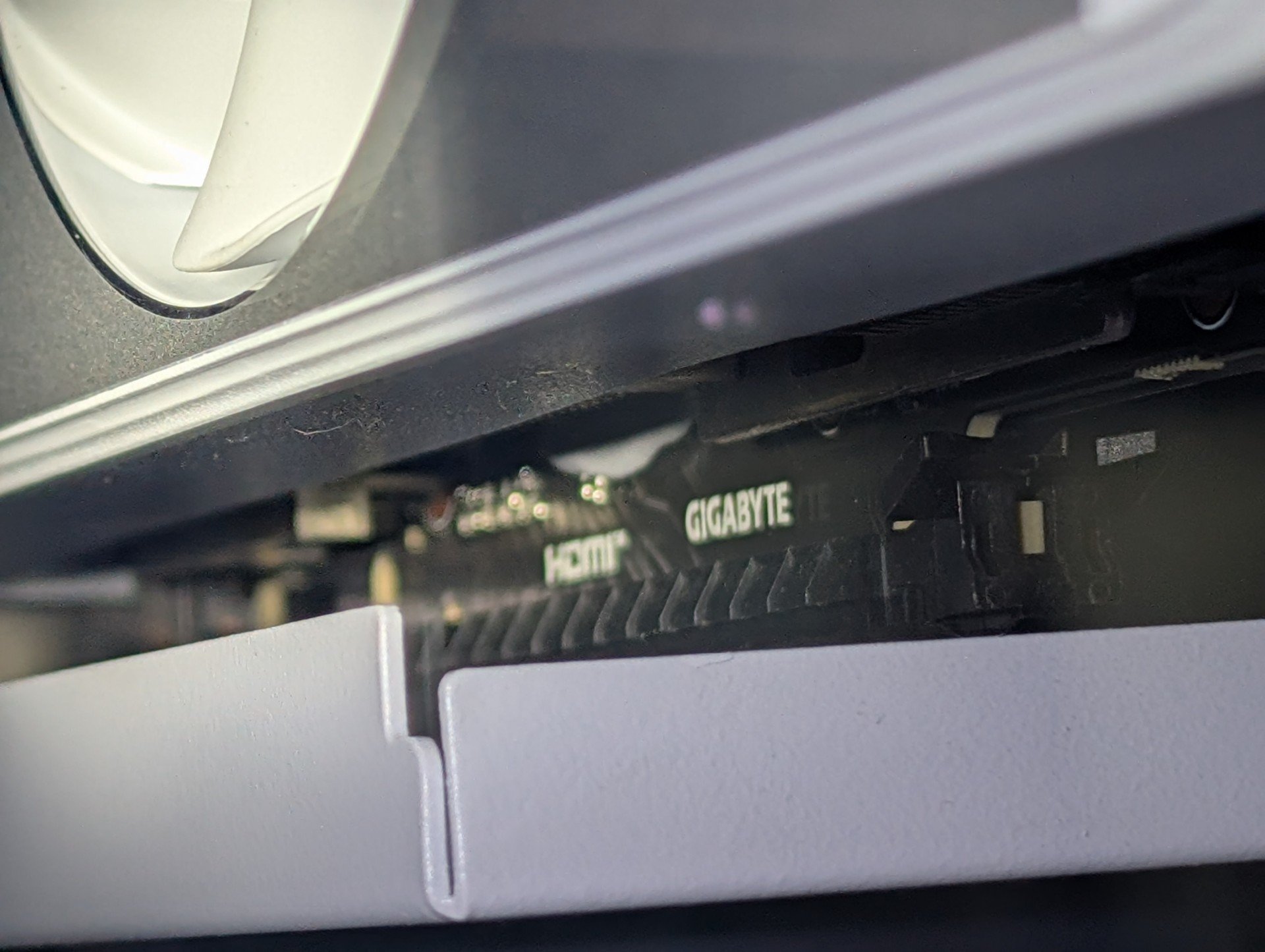 TaLL-Gigabyte-RTX-50.jpg