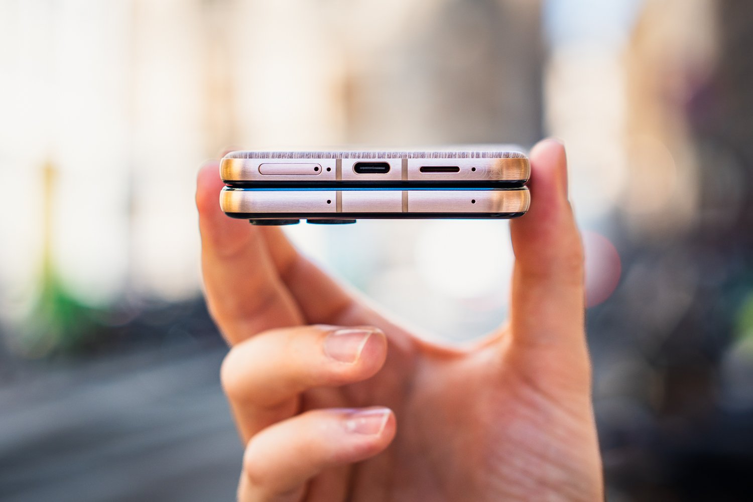 Test-Motorola-Razr-60-Ultra-avis-usb-c.jpg