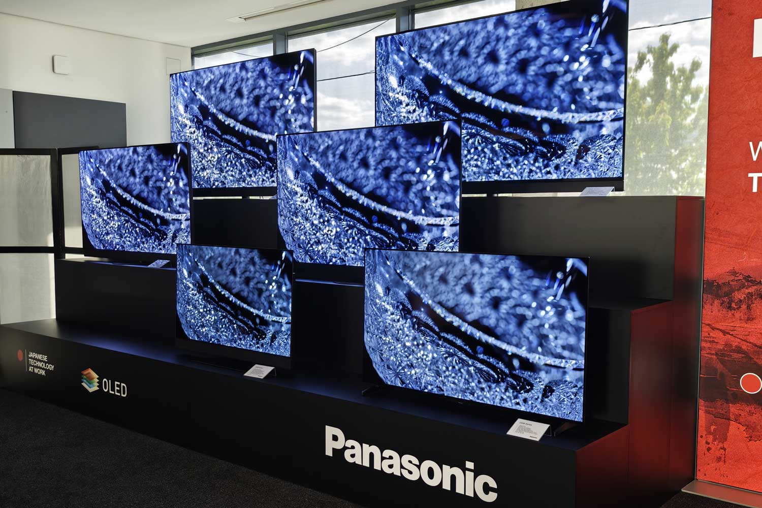 panasonic-tv-2025-oled-lcd-8.jpg