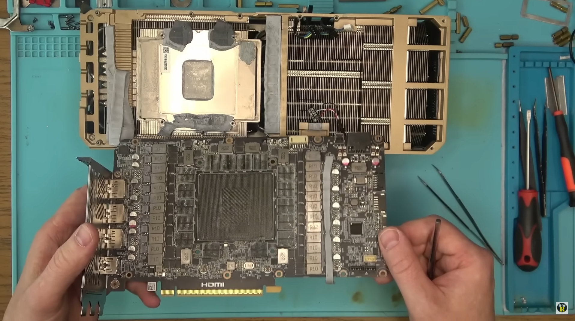 Fake-RTX-5090-2.png