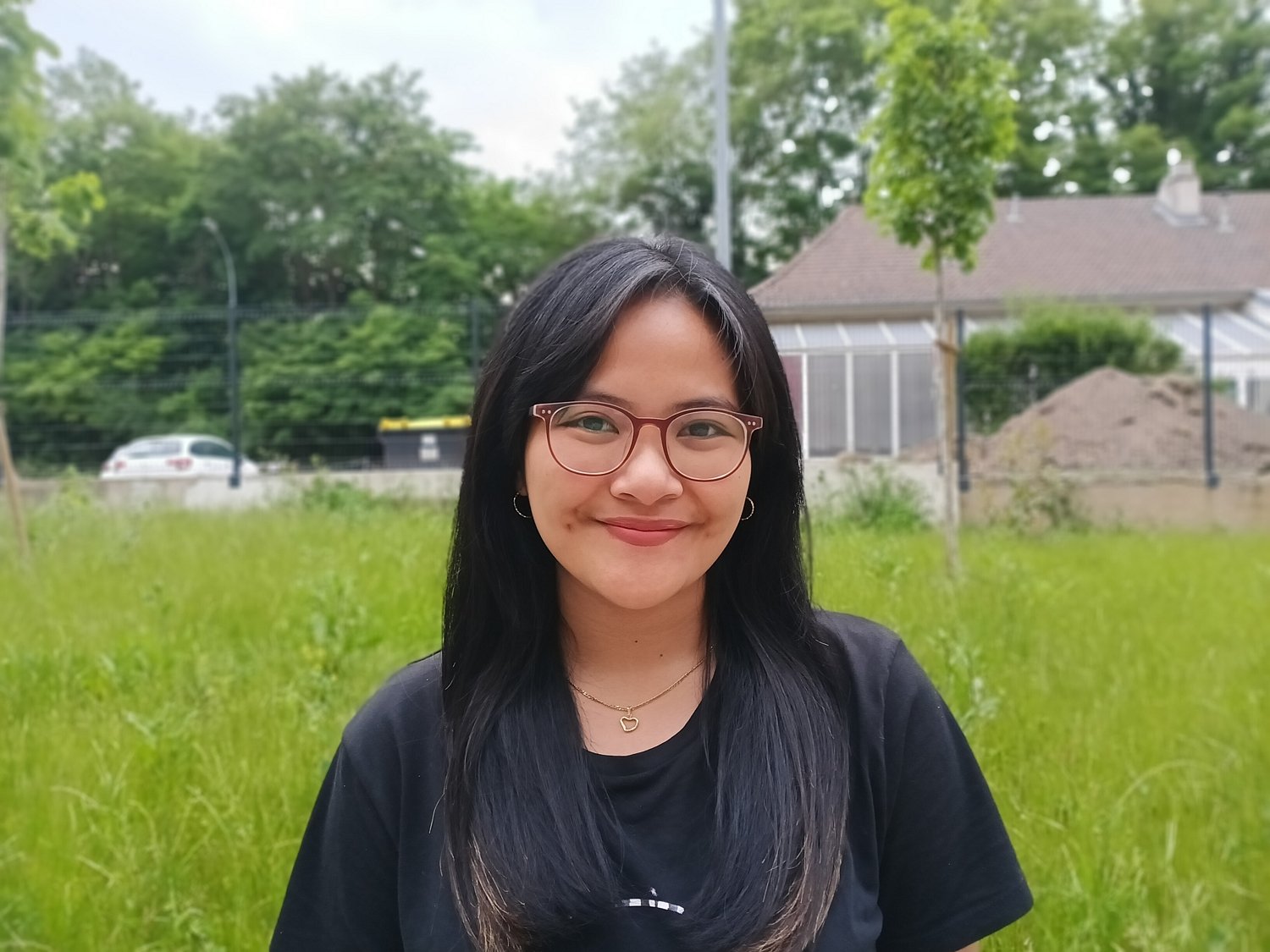 TCL-60-SE-NXTPAPER-Portrait.jpg