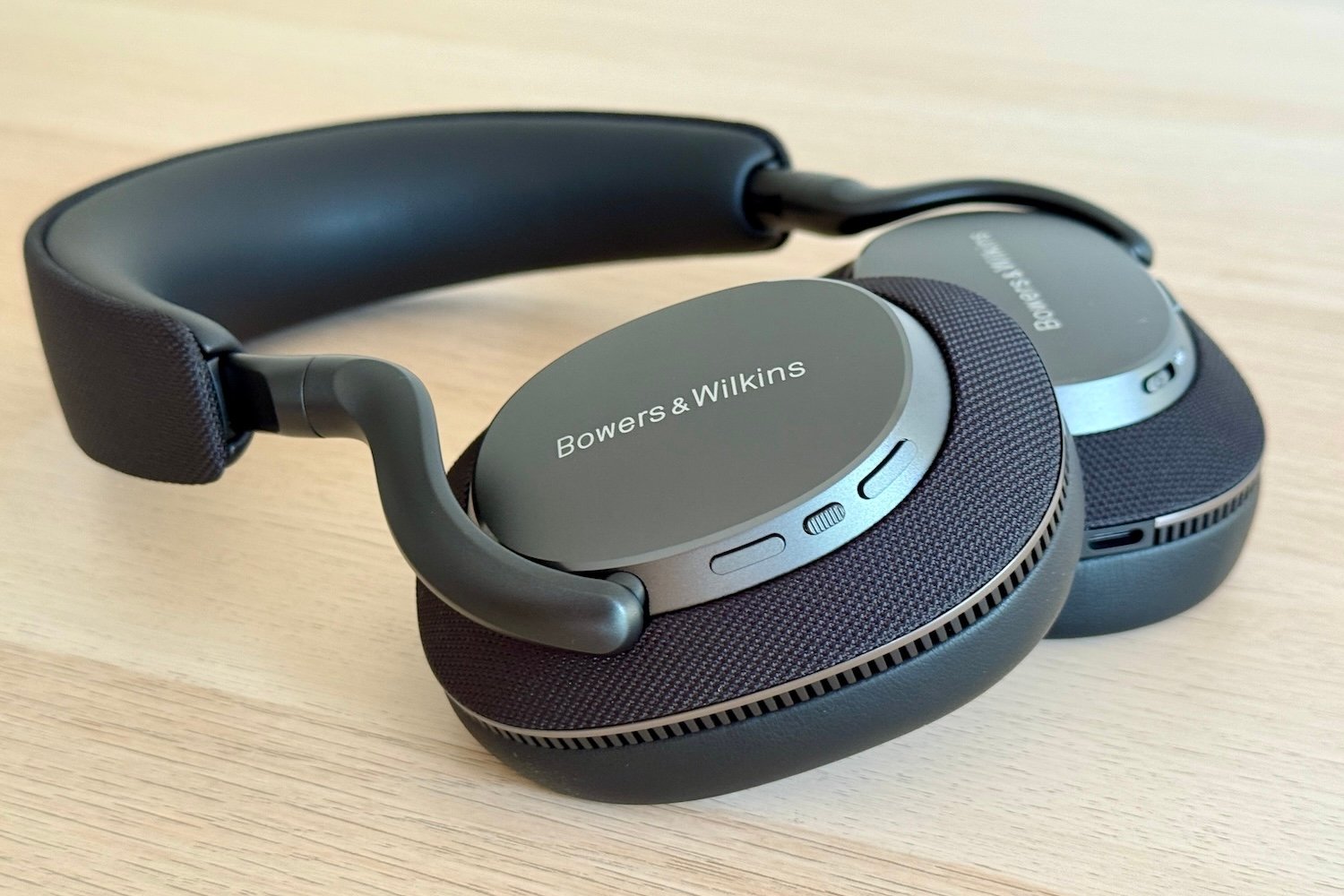 Bowers-Wilkins-Px7-S3-7.jpg