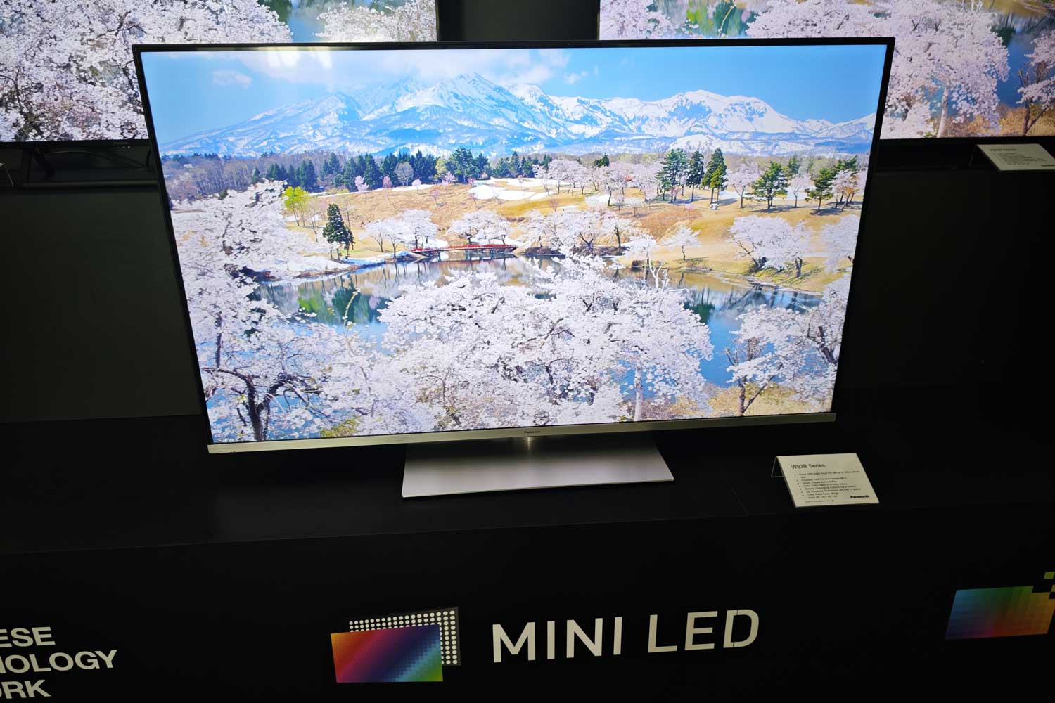 panasonic-tv-2025-oled-lcd-9.jpg