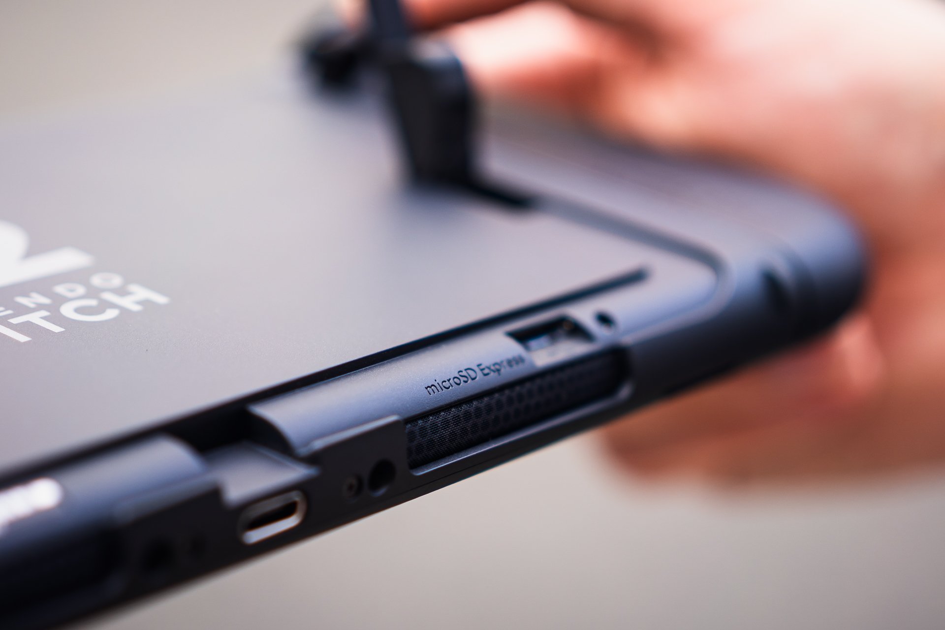 Test-Nintendo-Switch-2-emplacement-microSD-Express.jpg