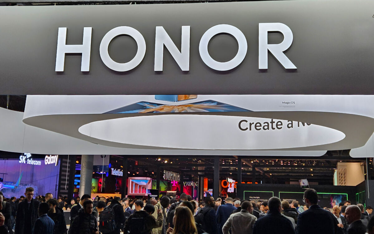 MWC2023_Honor-1-1200x750.jpg