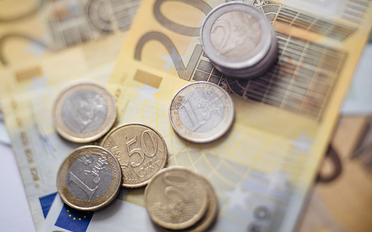 Pieces_et_billets_euros.jpg