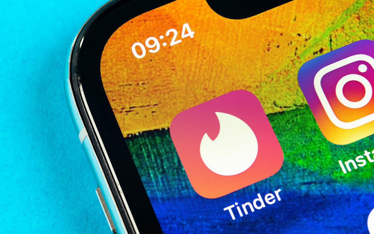 Tinder_double_rencards.jpg
