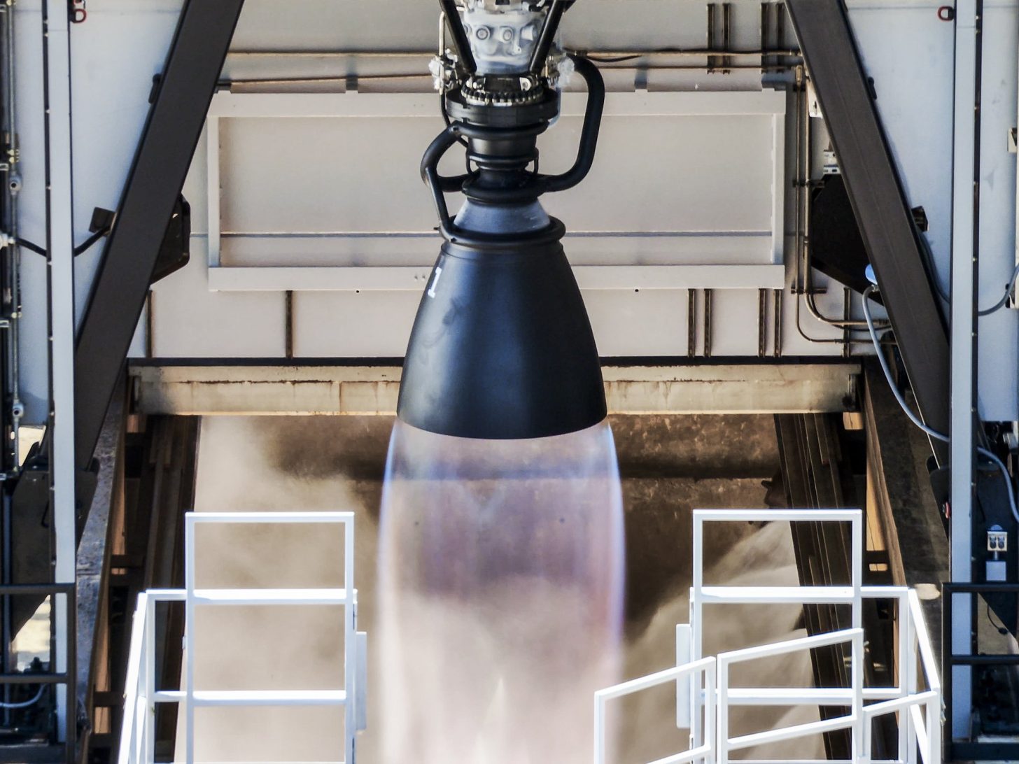 SPACEX-RAPTOR-3-1-1456x1092.jpeg