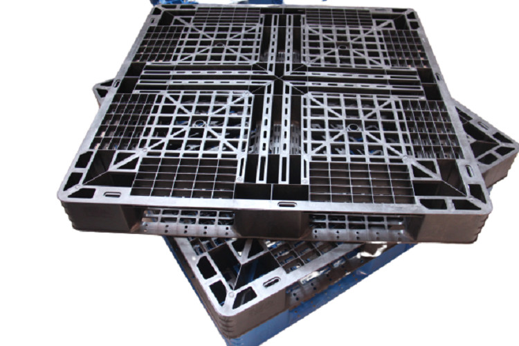 Pallet nhựa 1100x1100x125mm đen