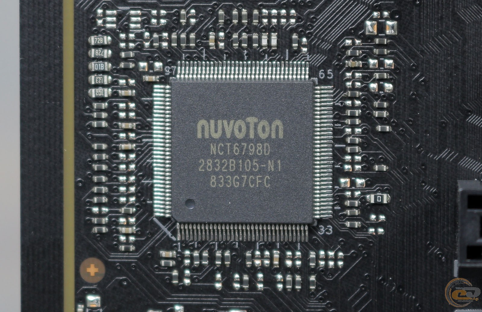 19_asus_rog_strix_z390-f_gaming.jpg