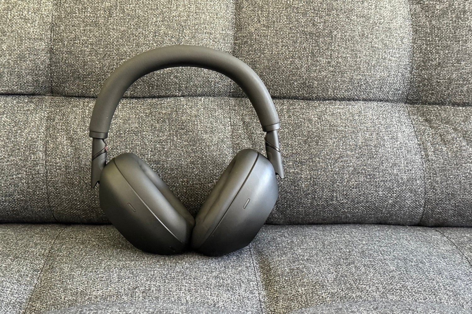 Sony-WH-1000XM6-5.jpg