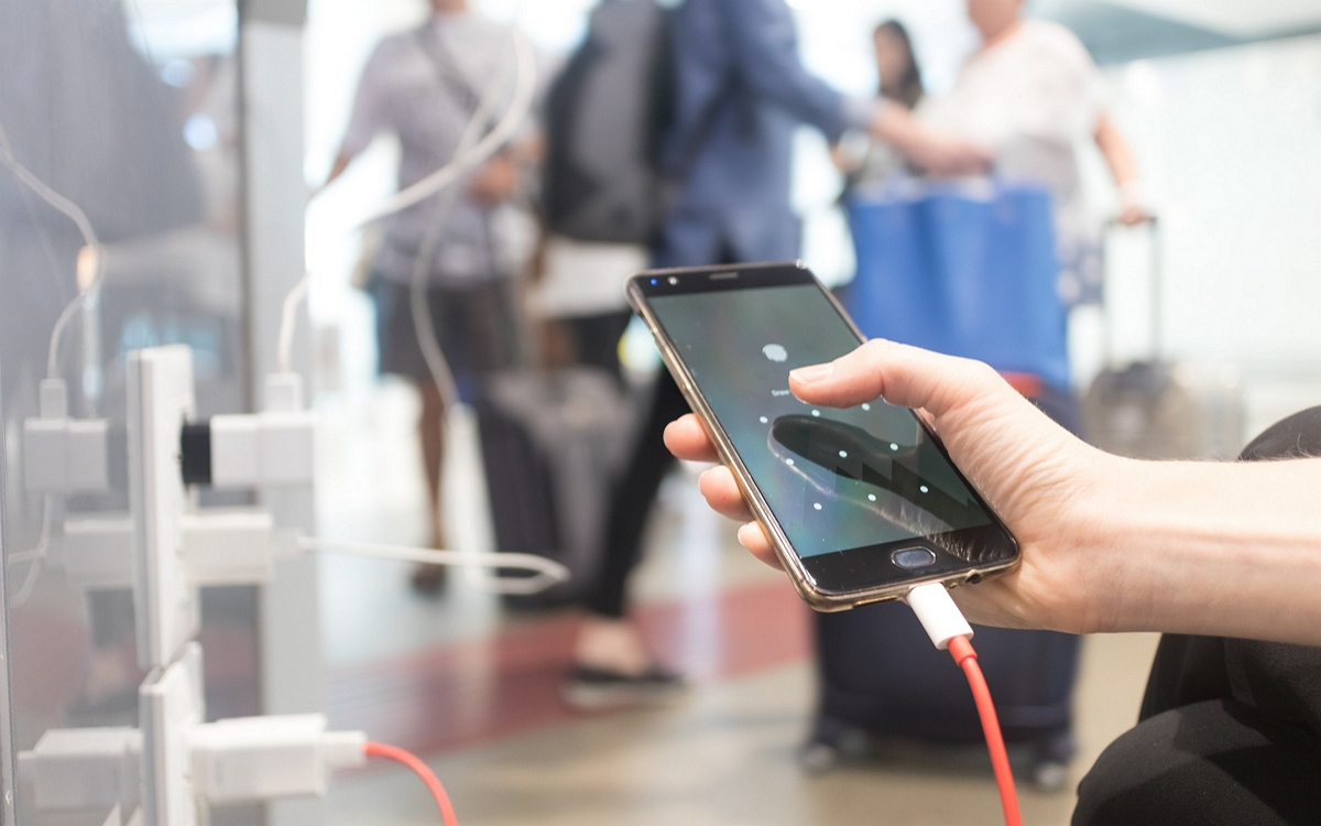 Chargeur-smartphone-recharge-2.jpg