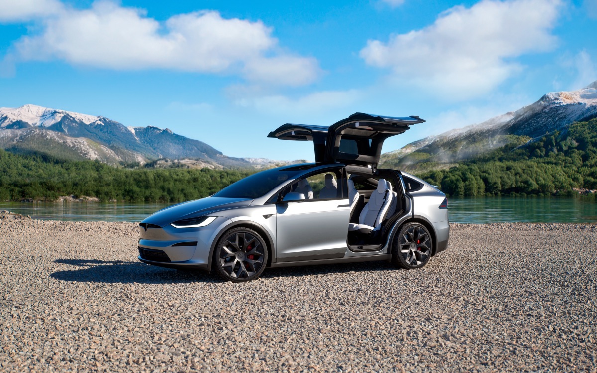nouveau-model-x.jpg