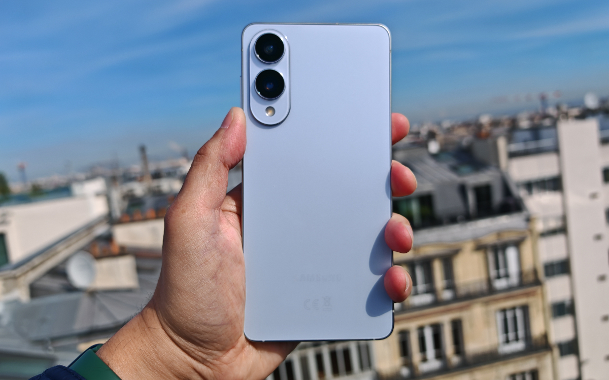 samsung-galaxy-s25-edge-prise-en-main-1.jpg