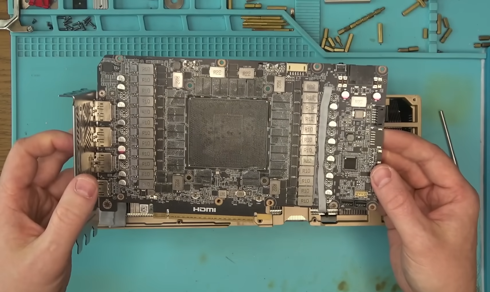 Fake-RTX-5090-3.png