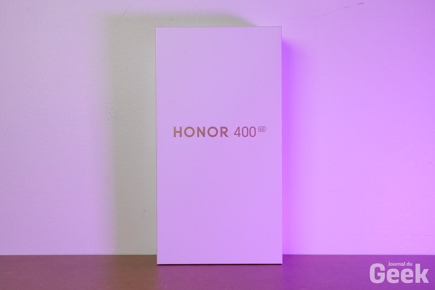 Honor-400-02.jpg