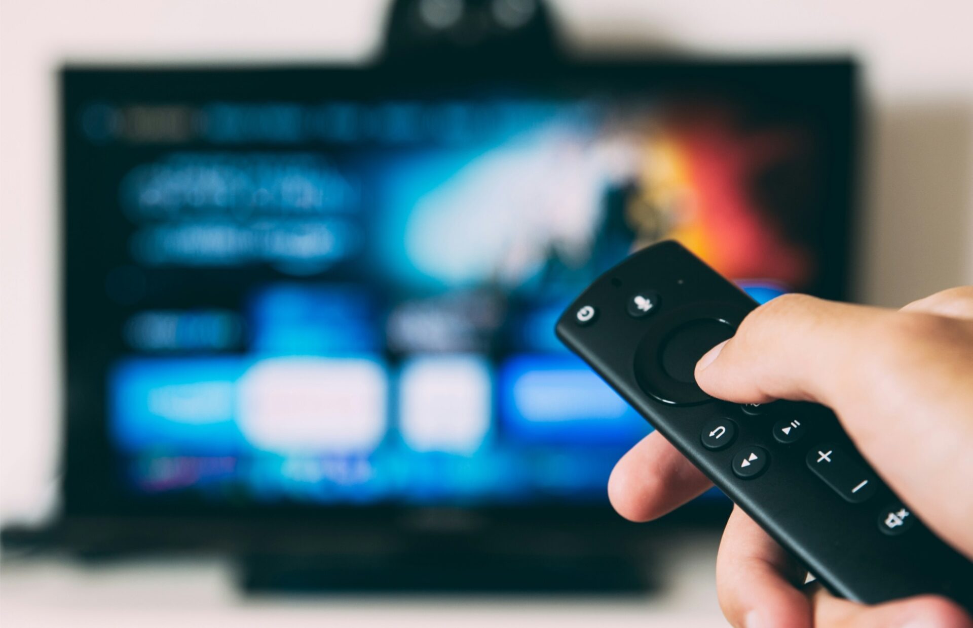 television-chaine-telecommande-TV.jpg