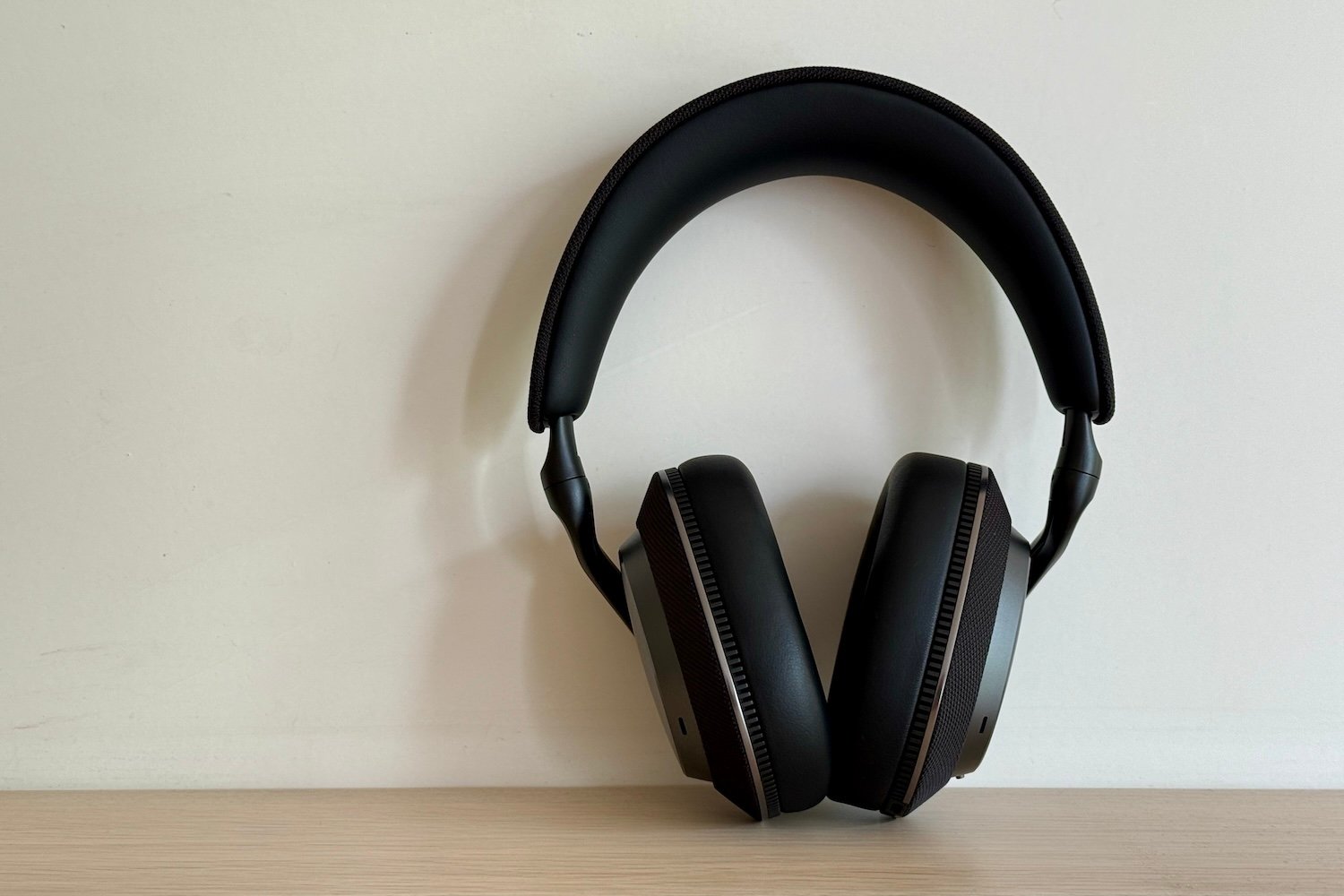Bowers-Wilkins-Px7-S3-3.jpg