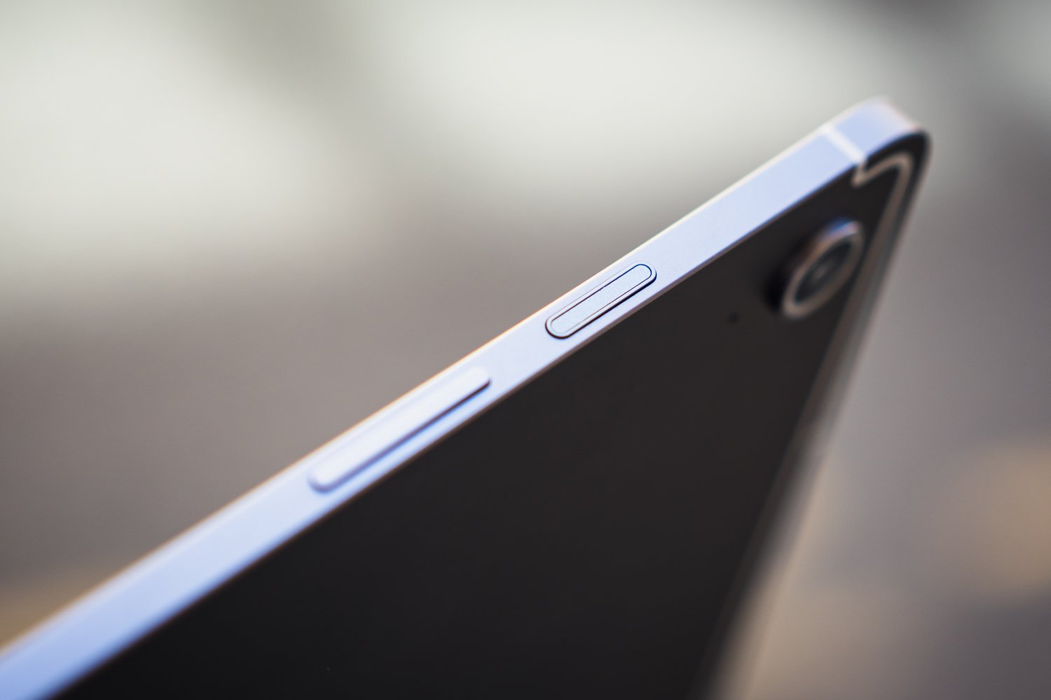 test-Samsung-Galaxy-Tab-S10-FE-Plus-avis-boutons.jpg