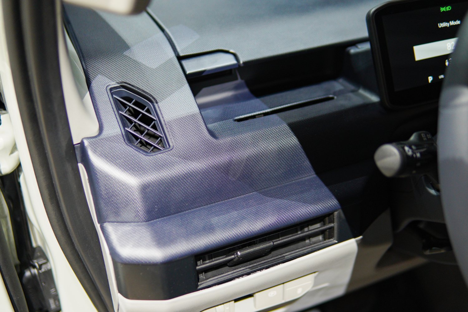 kia-pv5-plastiques.jpg