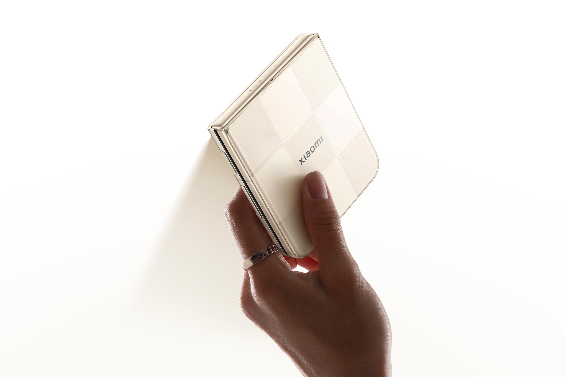 xiaomi-mix-flip-2-2.jpg
