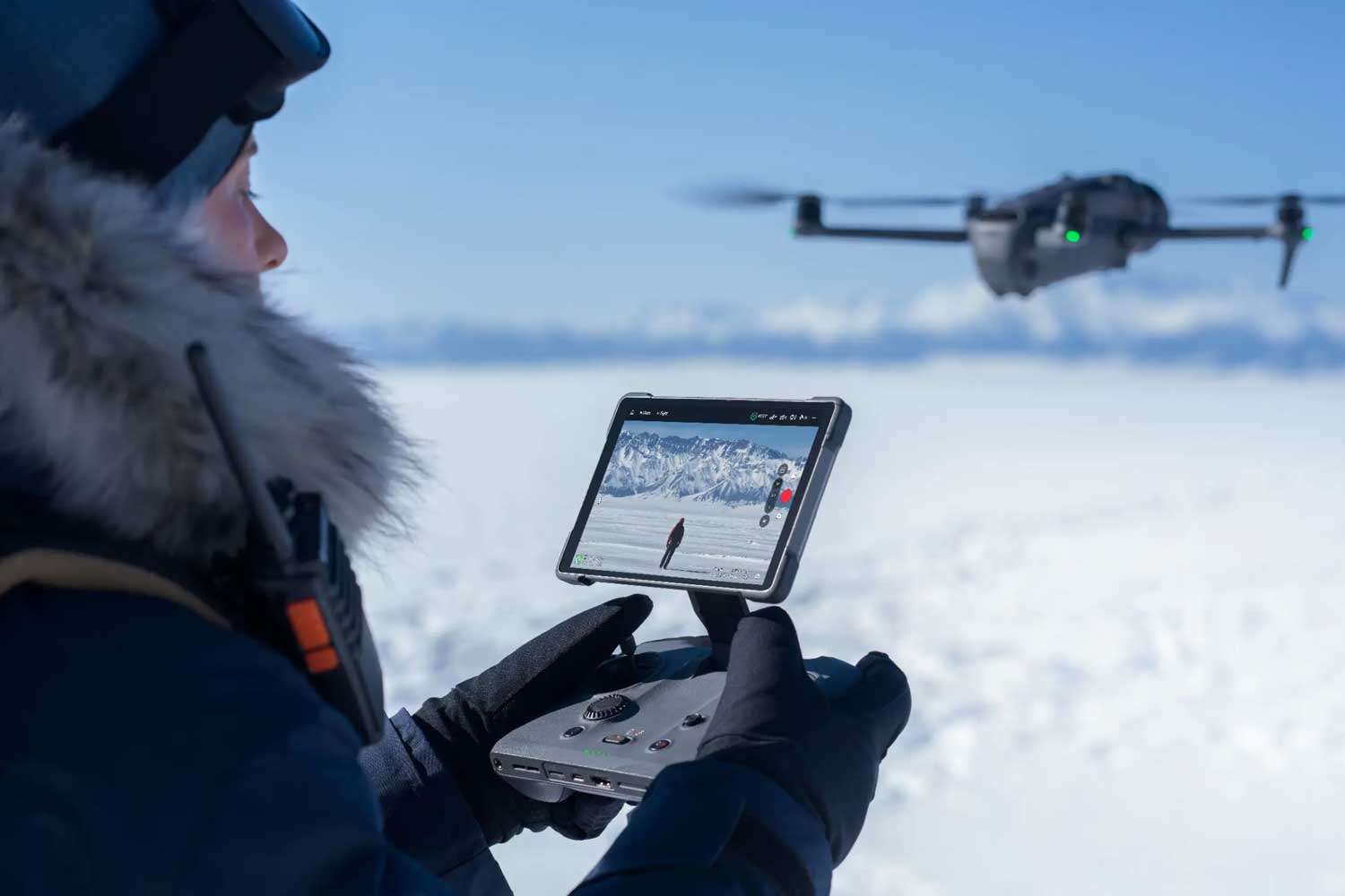 DJI-Mavic-4-Pro-RC-Pro-2.jpg