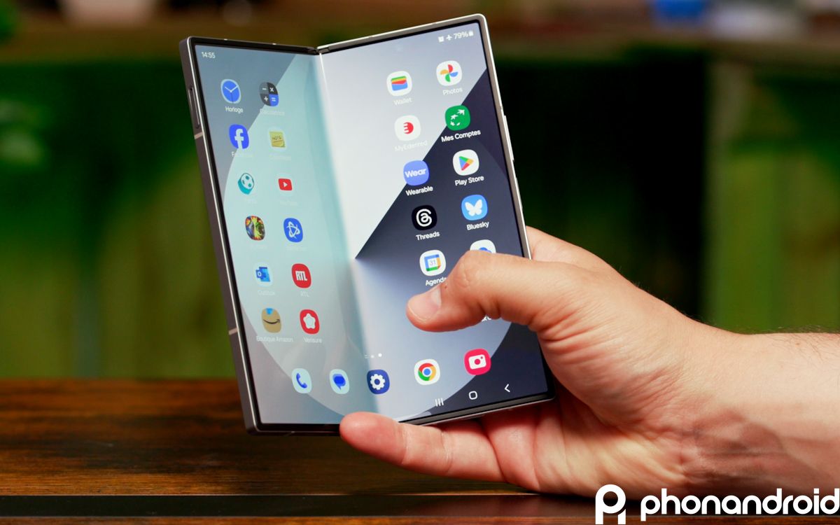 galaxy-z-fold-6-ouvert.jpg