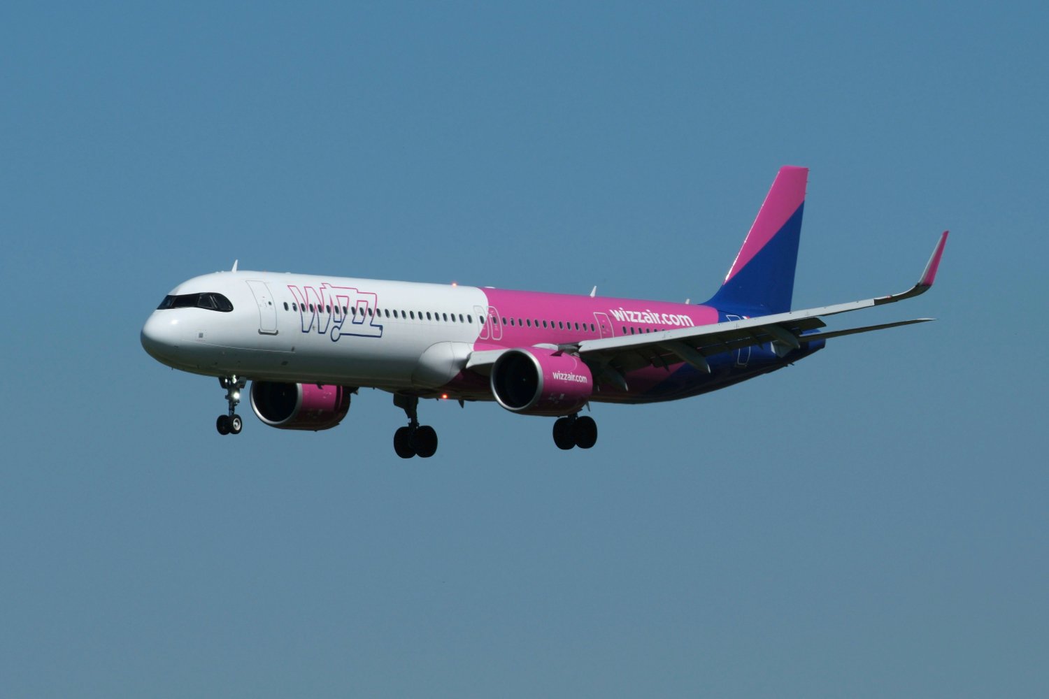 wizz-air-a321-neo-airbus.jpg