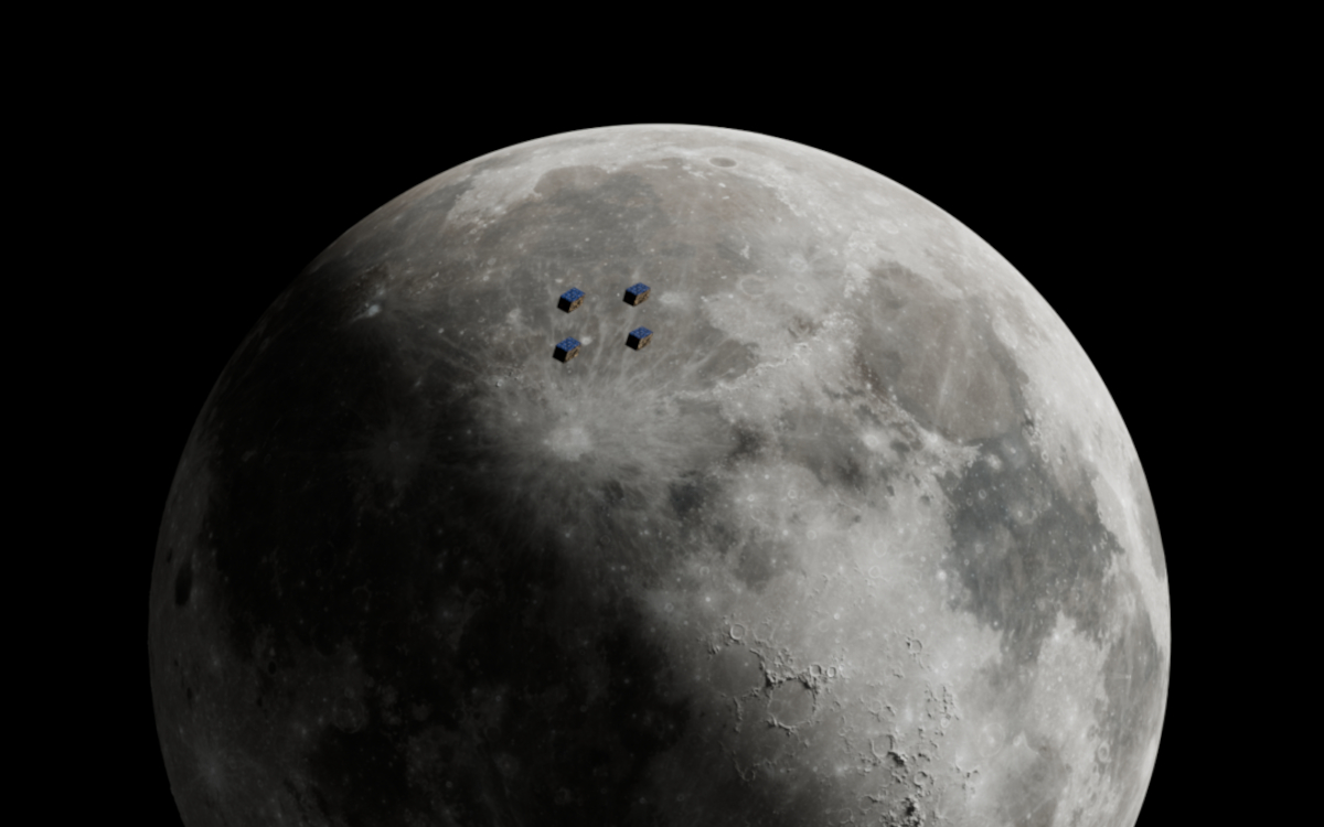 satellites-face-cachee-lune.jpg