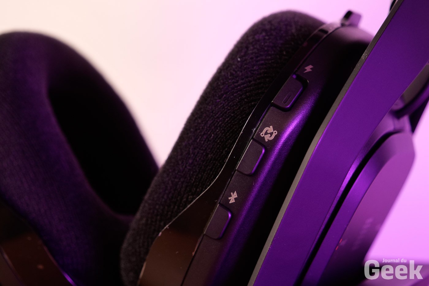 Logitech-Astro-A50-X-Live-04.jpg