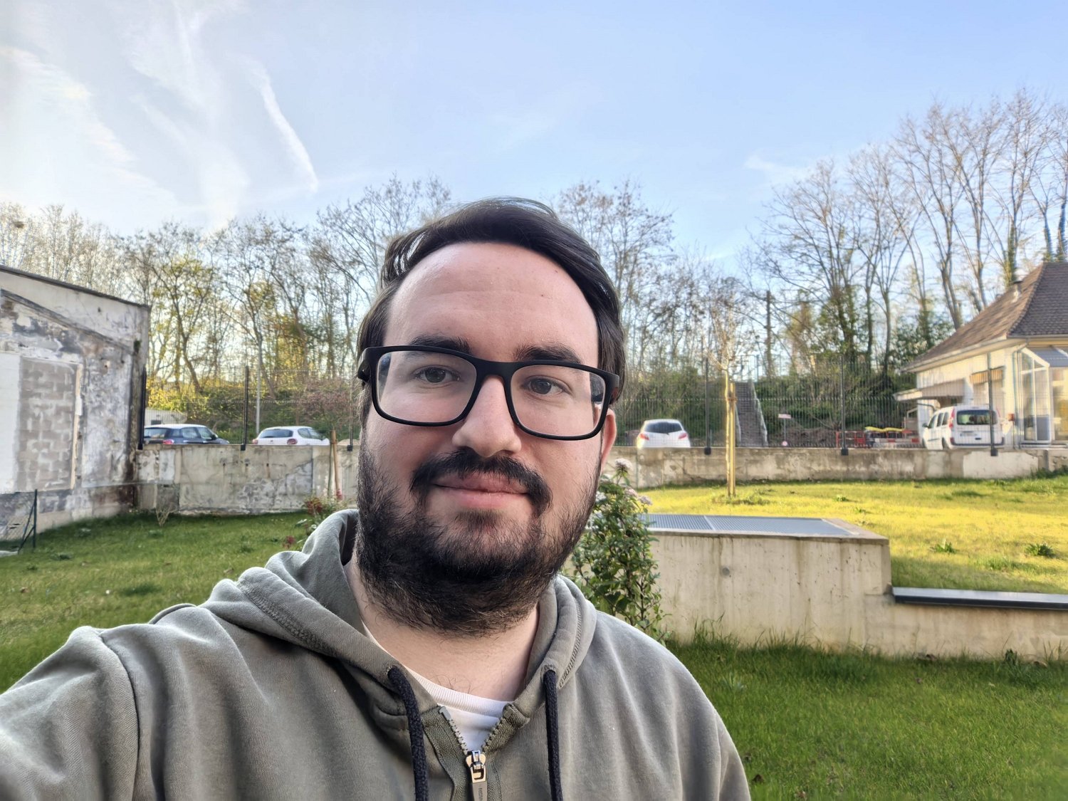 Huawei-Mate-X6-Selfie.jpg