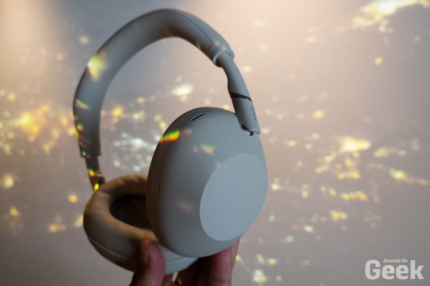 Sony-WH-1000X-M6-10.jpg
