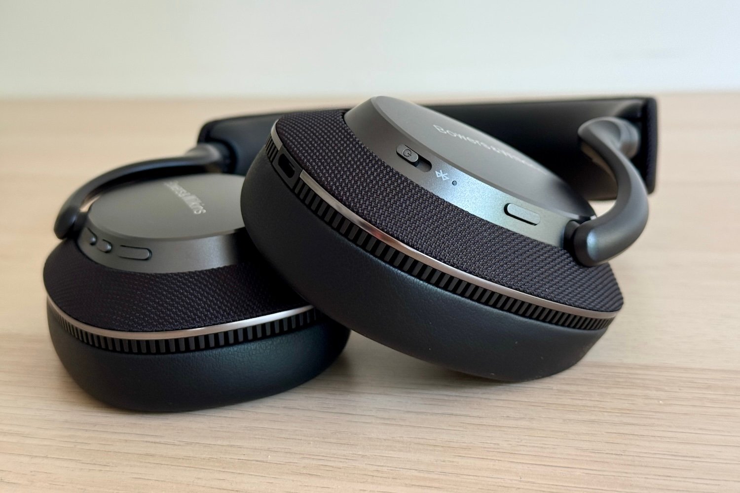 Bowers-Wilkins-Px7-S3-5.jpg